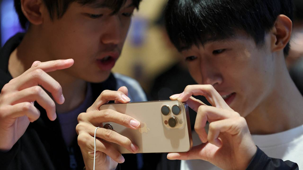 iPhone      