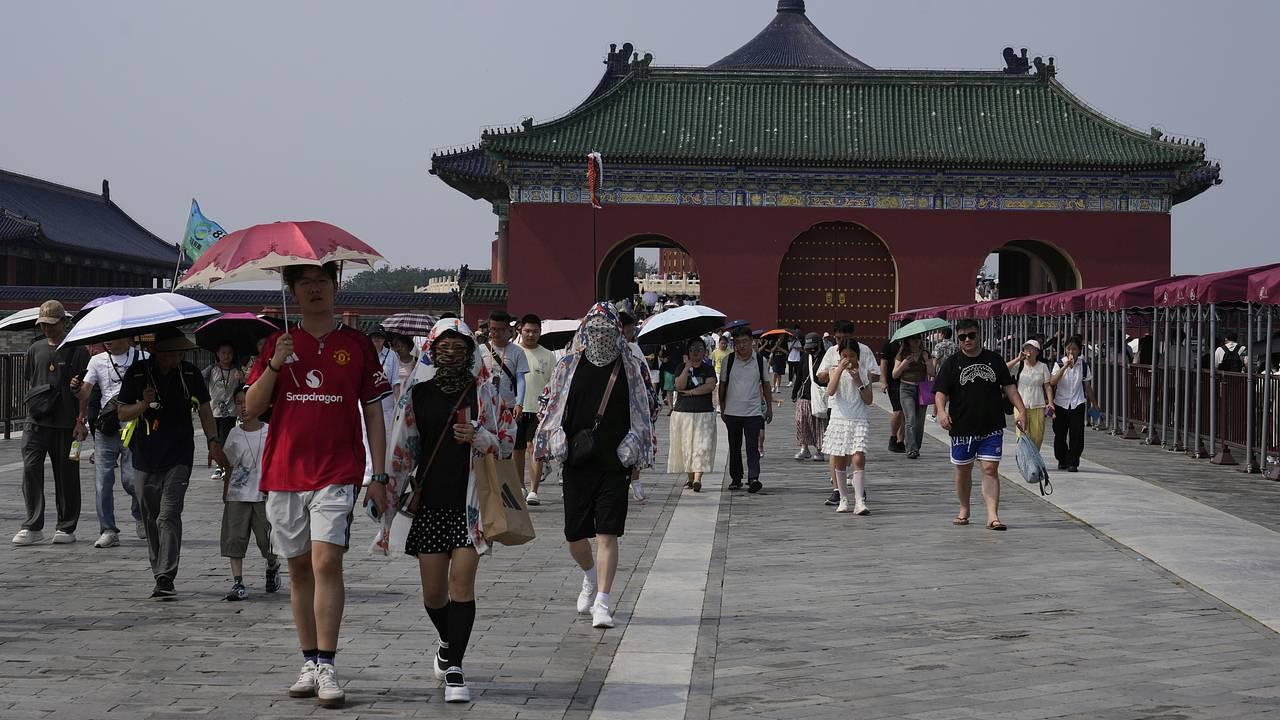 Россиянам посоветовали самые доступные направления для путешествий на Новый год