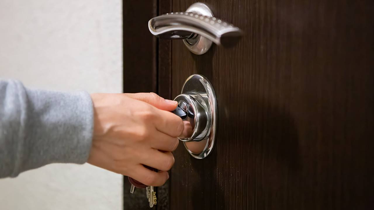 Названы города России с подешевевшей арендой жилья