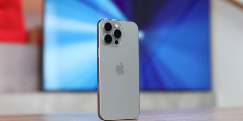 Подешевел до 80 тысяч рублей. В РФ прошло снижение цен на iPhone 16 Pro