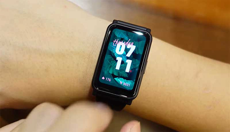 Эксперты протестировали умные недорогие часы, которые «живут» 10 дней без подзарядки
